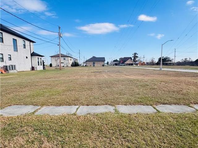 Land for sale in Chalmette, Louisiana