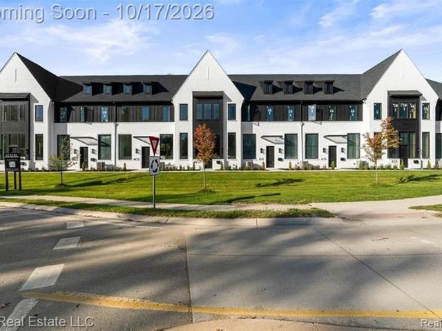 Townhouse for sale in Lake Orion, Oakland County