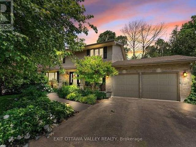 House for sale in Pembroke, Ontario