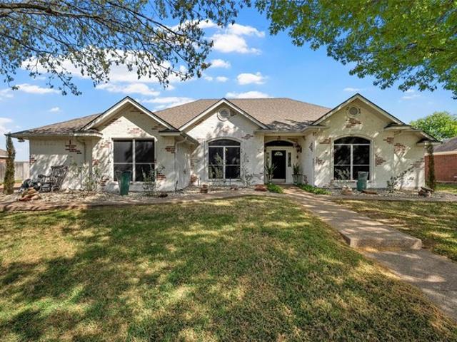 House for sale in Lorena, Texas
