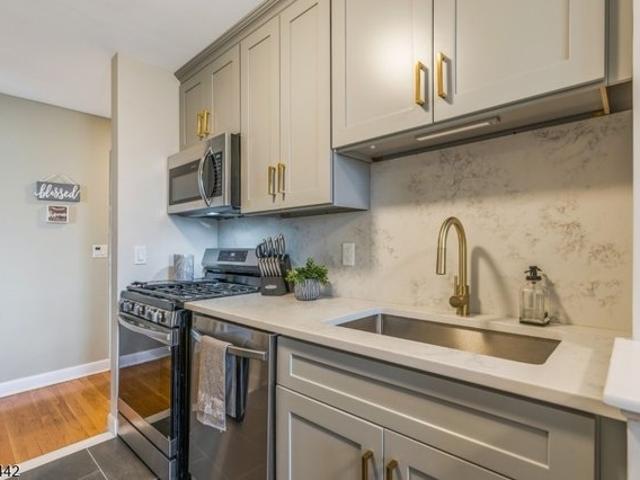 Condo for sale in Passaic, New Jersey
