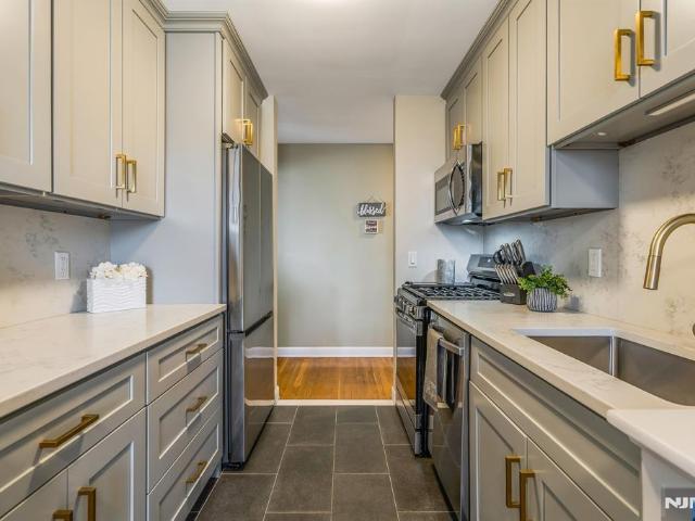 Condo for sale in Passaic, New Jersey