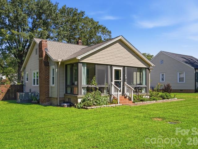 House for sale in Car Town, Kannapolis