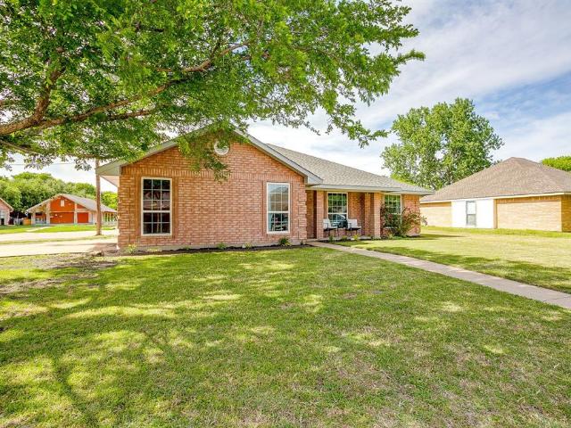House for sale in Ellis, Texas