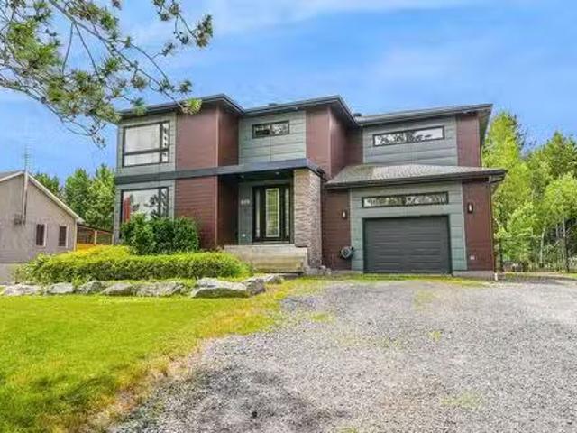 House for sale in Saint-amable