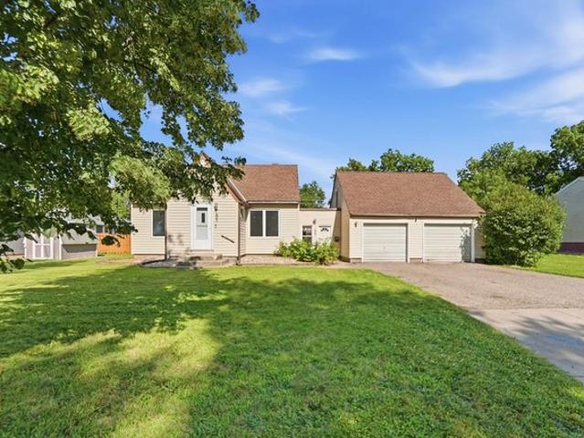 House for sale in Olivia, Minnesota