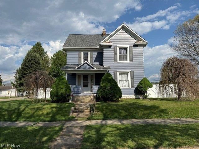 House for sale in Newcomerstown, Ohio
