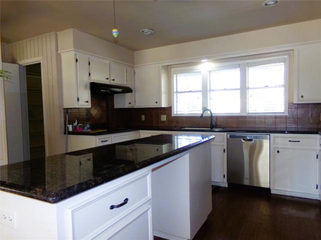 House for sale in Weimar, Texas