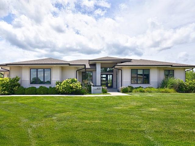 House for sale in West Des Moines, Iowa