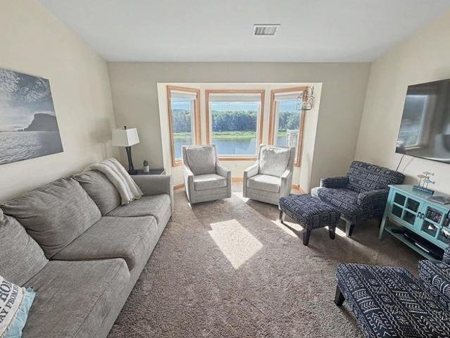 Condo for sale in Harpers Ferry, Iowa