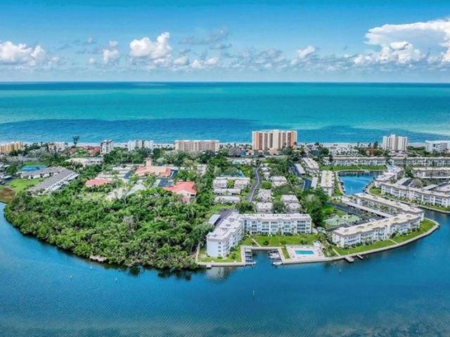 Condo for sale in Longboat Key, Manatee County