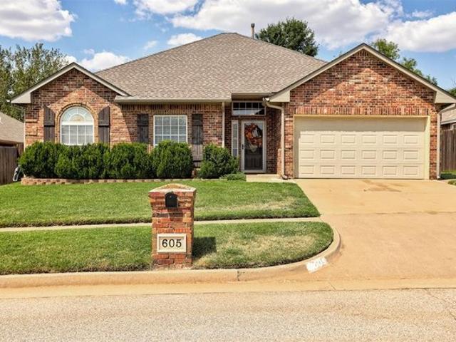 House for sale in Yukon, Oklahoma