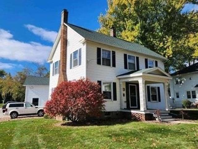 House for sale in Lake Mills, Wisconsin