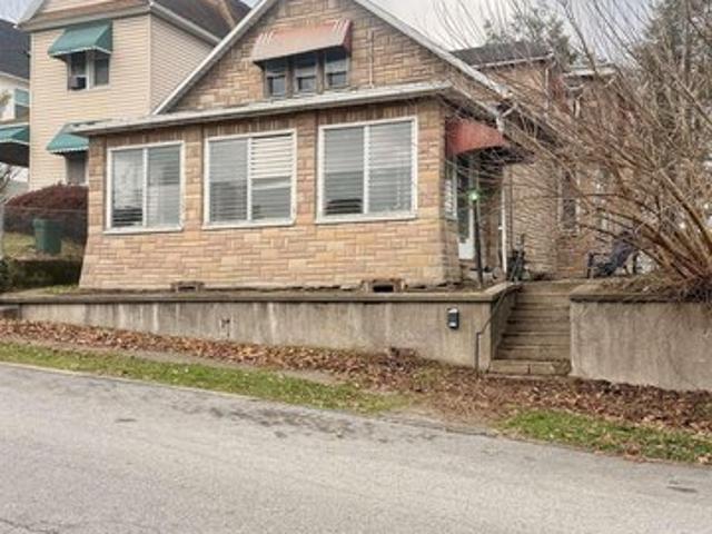 House for sale in Fairmont, West Virginia