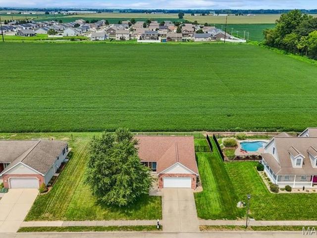 House for sale in Stonemill Estates, Mascoutah