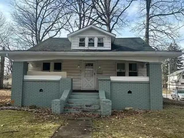 House for rent in Akron