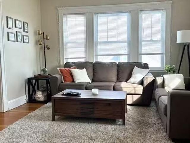 Condo for rent in Brighton