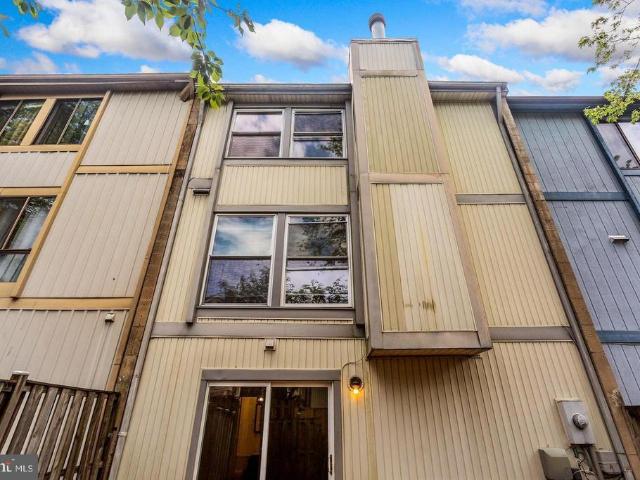 Townhouse for sale in Virginia