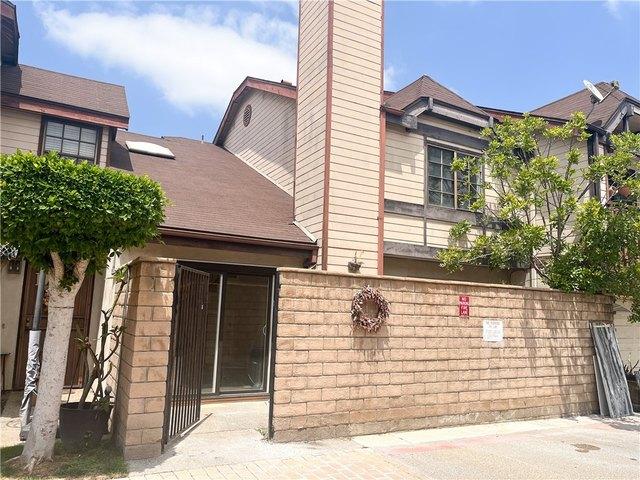 Townhouse for sale in Huntington Park, California