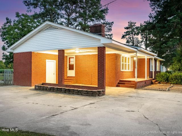 House for sale in Lizzie, Farmville