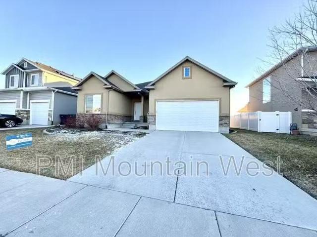House for rent in Layton