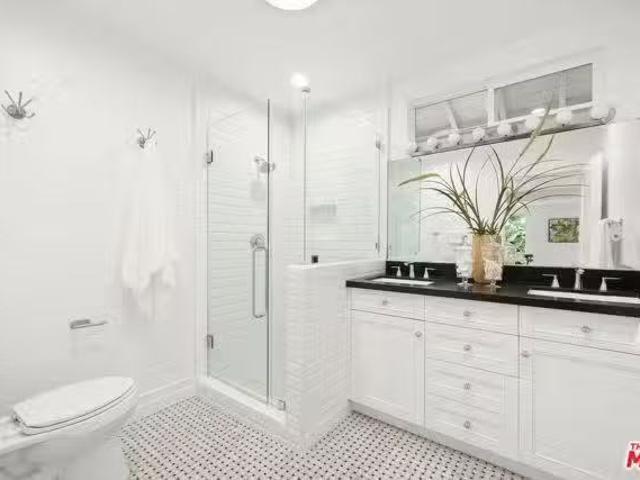 Condo for sale in North Hollywood