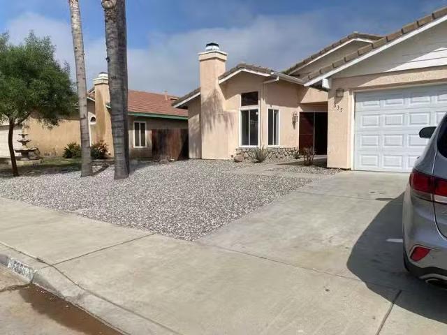 House for rent in Riverside