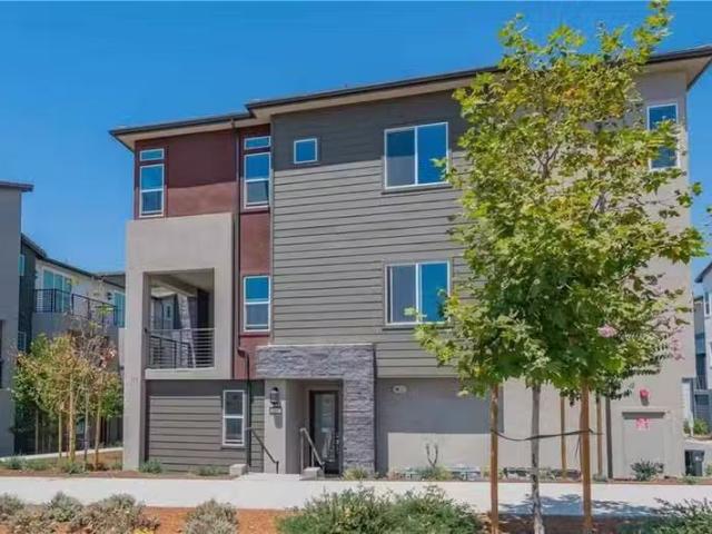 Condo for rent in Irvine, Orange County Great Park