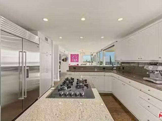 Condo for sale in North Hollywood