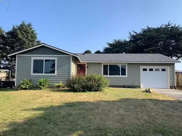 House for rent in Coos Bay