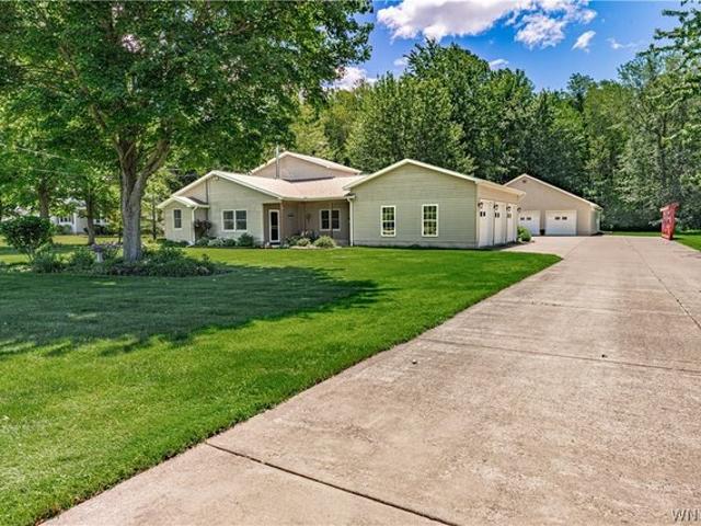 House for sale in Niagara, New York