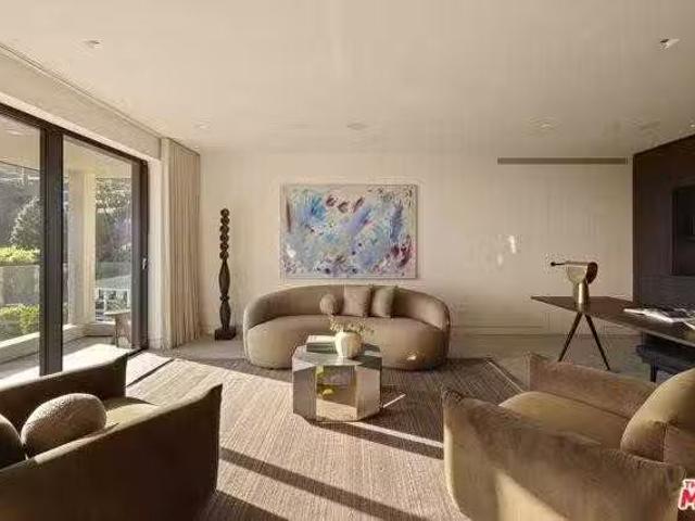 Condo for sale in North Hollywood