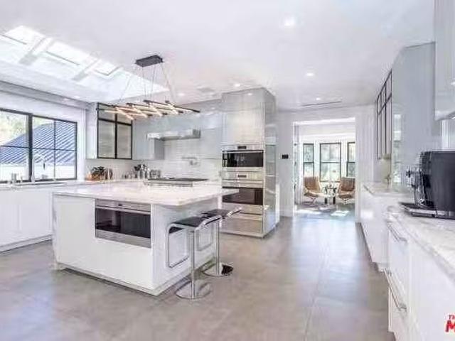 Condo for sale in North Hollywood
