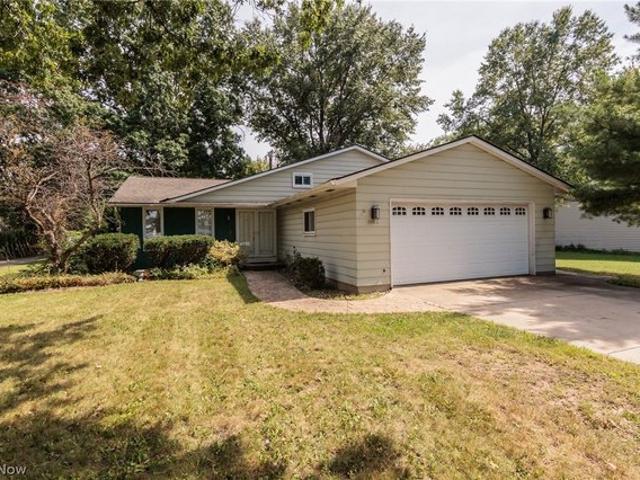 House for sale in Hampton Place, North Ridgeville