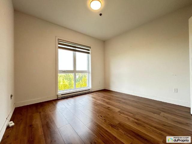 Apartment for rent in Sainte-Dorothée, Laval (région administrative)