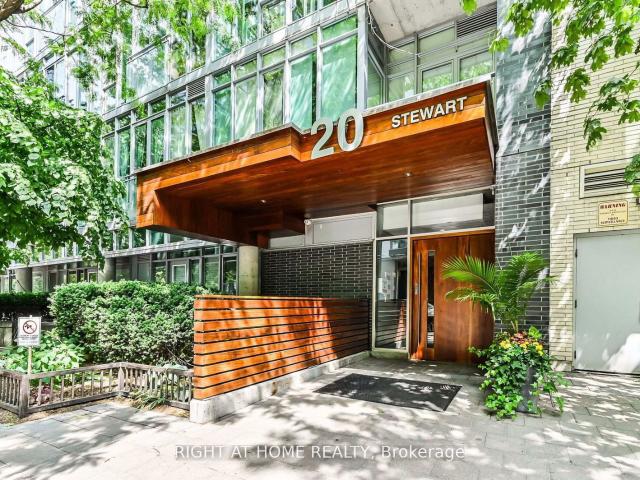 Condo for rent in Toronto, Golden Horseshoe