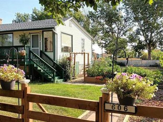 House for sale in Bassano, Alberta