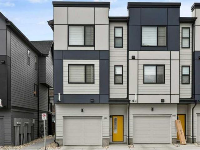 Townhouse for sale in Northwest, Alberta