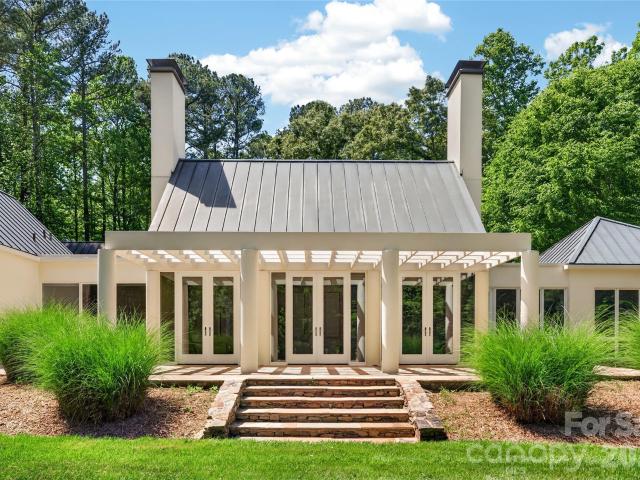 House for sale in Mecklenburg, North Carolina