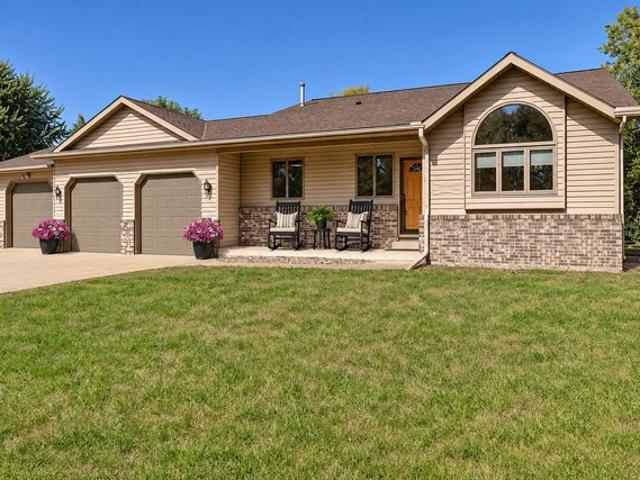 House for sale in New Prague, Le Sueur County