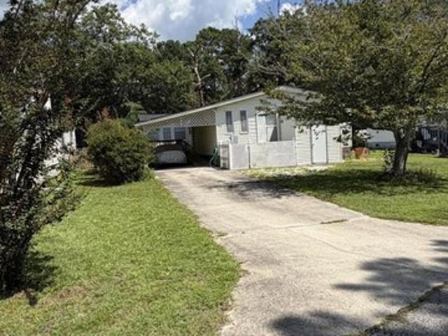 House for sale in Hampstead, Pender County