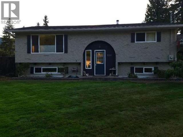 House for sale in Sicamous, British Columbia