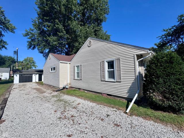 House for sale in Bloomingdale, Indiana