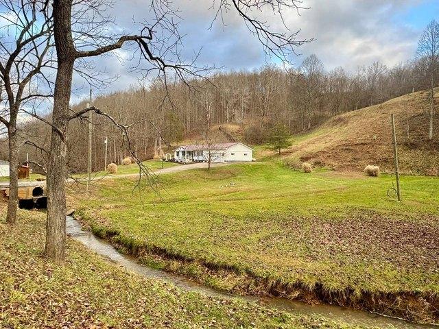 House for sale in Looneyville, West Virginia
