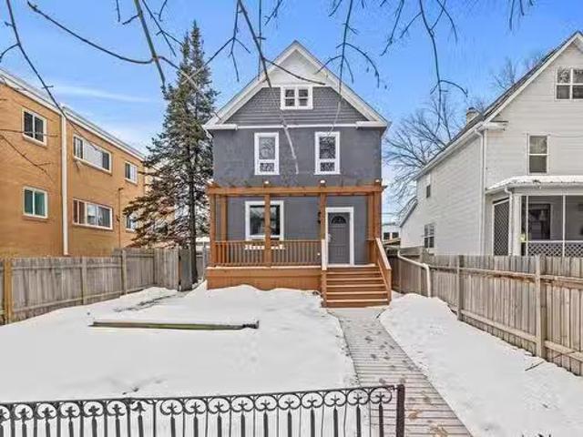 House for sale in East St. Paul, Manitoba