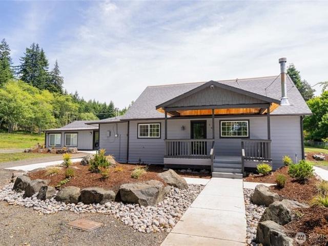 House for sale in Elma, Washington
