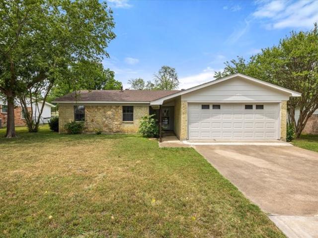House for sale in Glen Rose, Texas