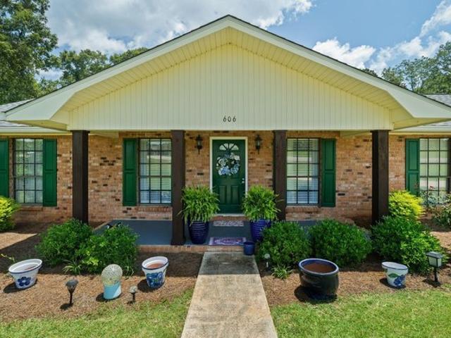 House for sale in Columbia, Mississippi