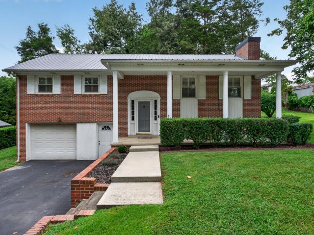 House for sale in Rolling Acres, Sparta