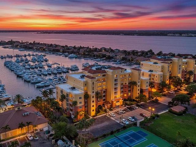 Condo for sale in Palmetto, Florida